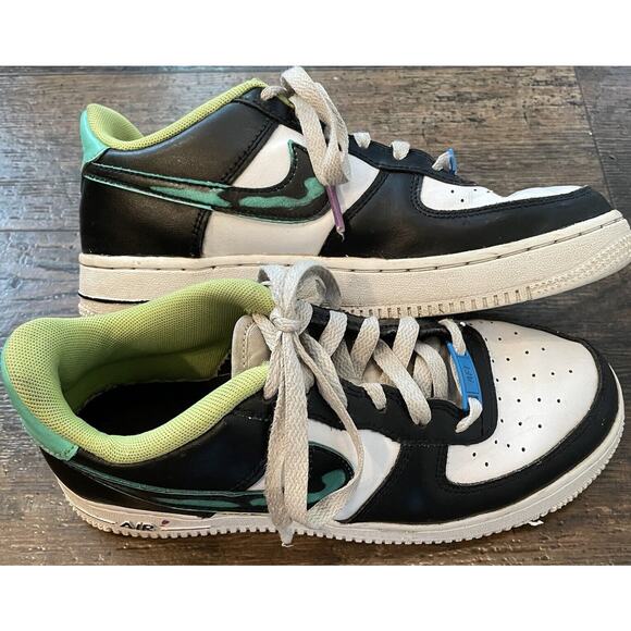 Nike Air Force 1 '07 Youth 5.5 LV8 Low GS Graffiti DX3349-100